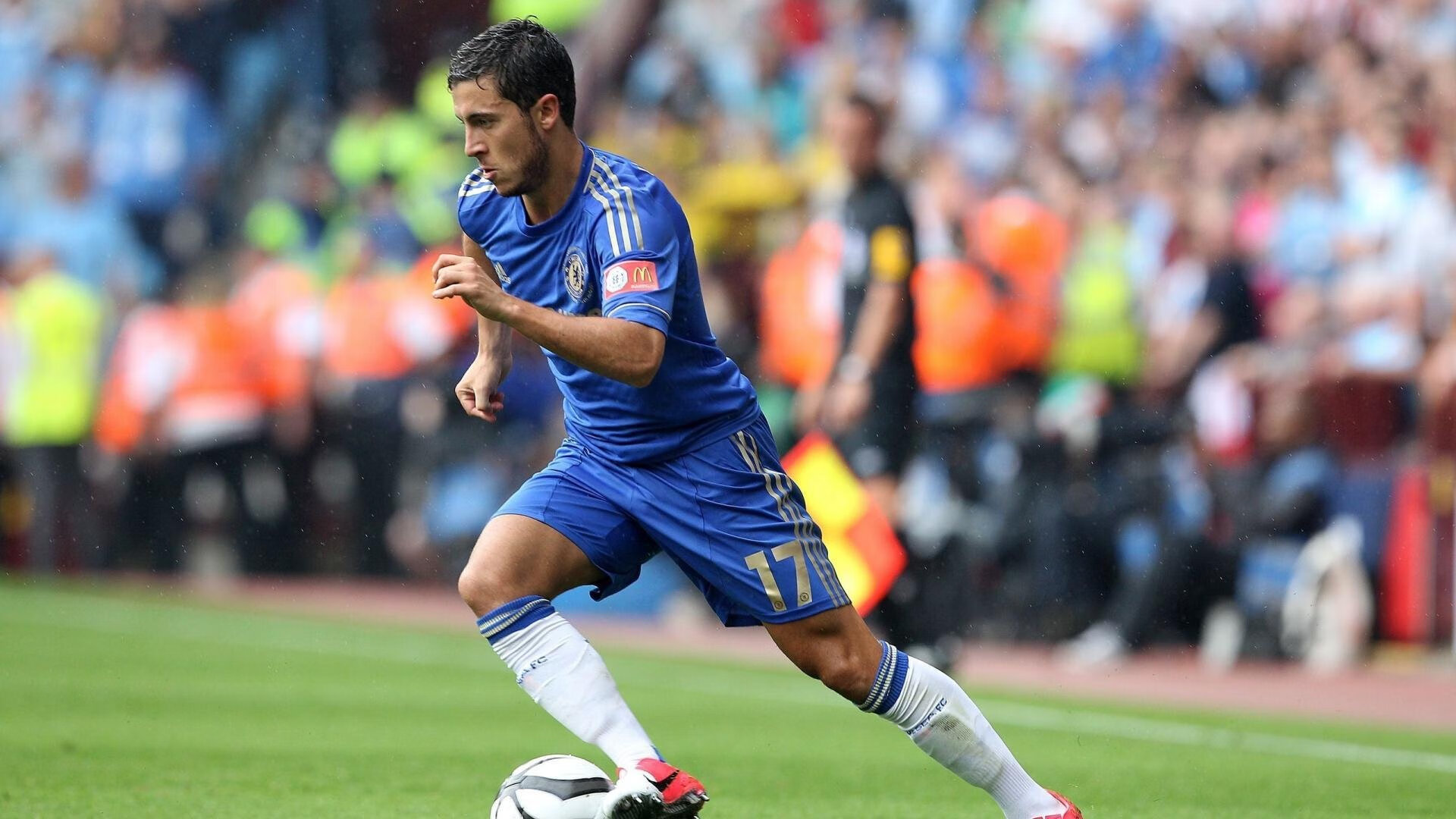 街道上的北欧对决，卡塔尔新星在多哈夜赛中完胜芬兰冰人